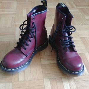 Dr. Martens smooth leather Red boots AirWair US 7